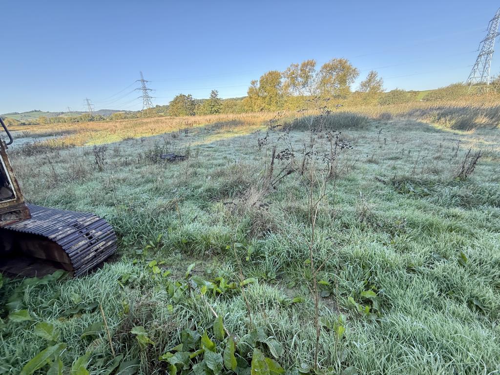 Lot: 22 - RIVER MEADOW PASTURE ADJOINING THE RIVER EXE WITH ROAD ACCESS - Further view of land
